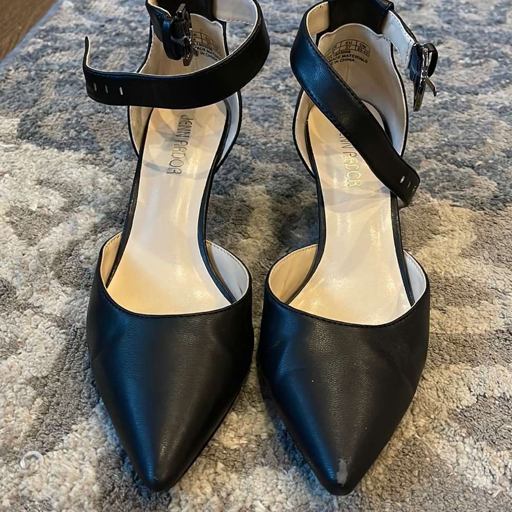 black kitten heels